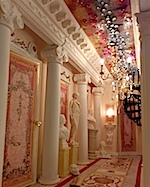 Pekka Helynen has made this fantastic Diamond corridor complete with columns and statues 